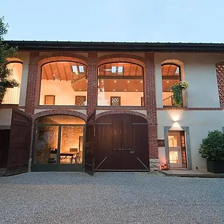 La Corte E L'uva *